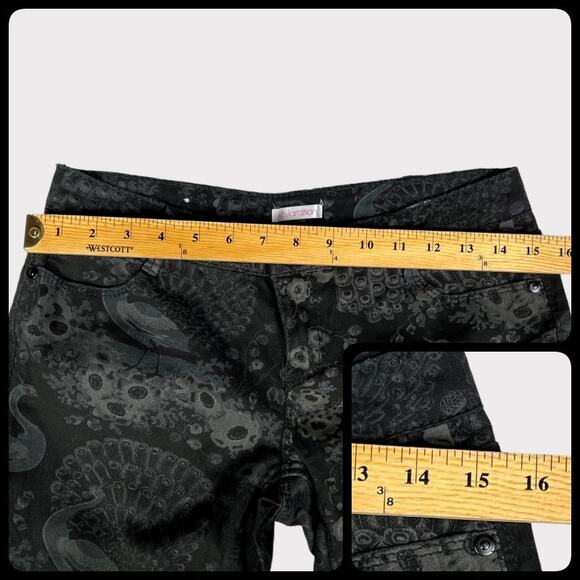 Xhilaration Jeans Peacock Print Juniors 7 Black Gray - Picture 8 of 12